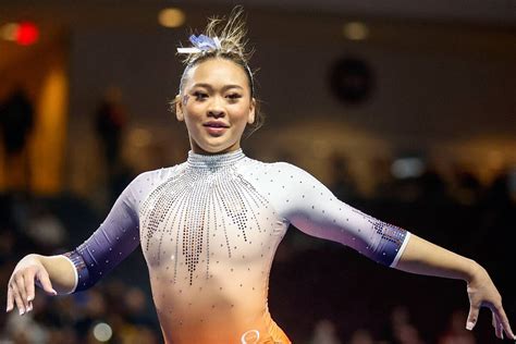 Sunisa Lee wows in behind